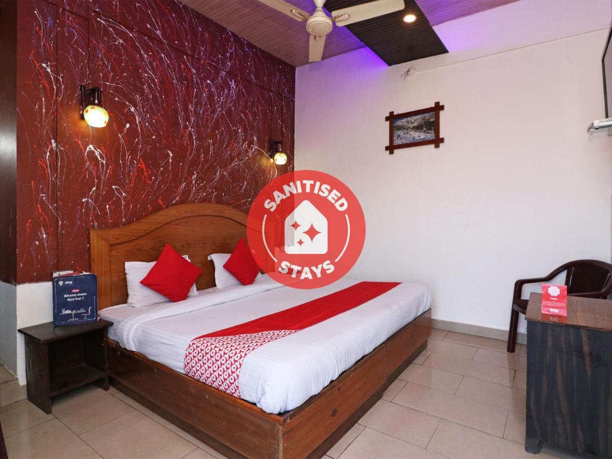 Oyo 77137 Hotle Castle Inn Bombaj Zewnętrze zdjęcie